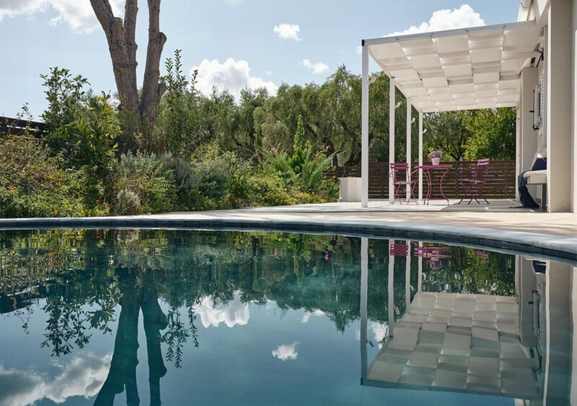 Villa With Private Pool In Pefkohori Exterior photo
