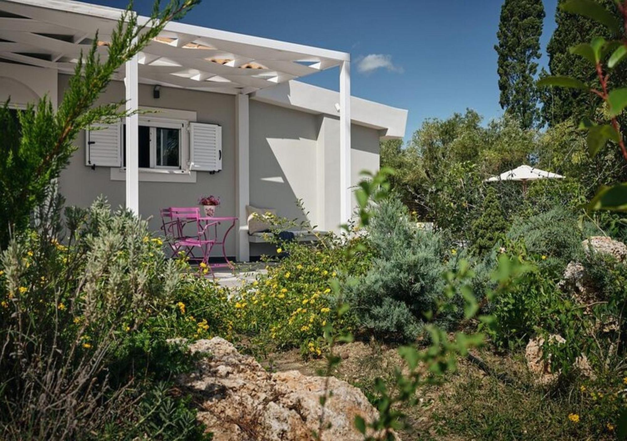 Villa With Private Pool In Pefkohori Exterior photo
